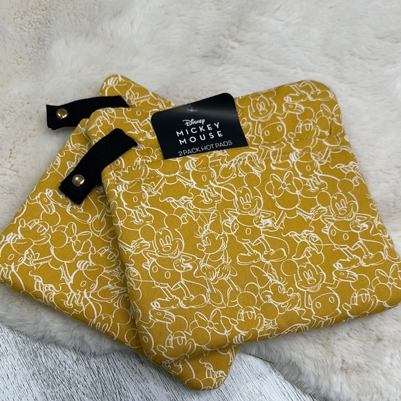 Disney Mickey Mouse Yellow Hot Pads - Picture 1 of 4